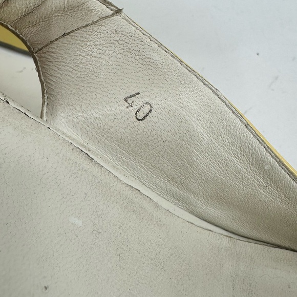 Prada Leather Slingback Sandals Wedge Heel Pale Yellow Peep Toe Womens 40 - Picture 6 of 9